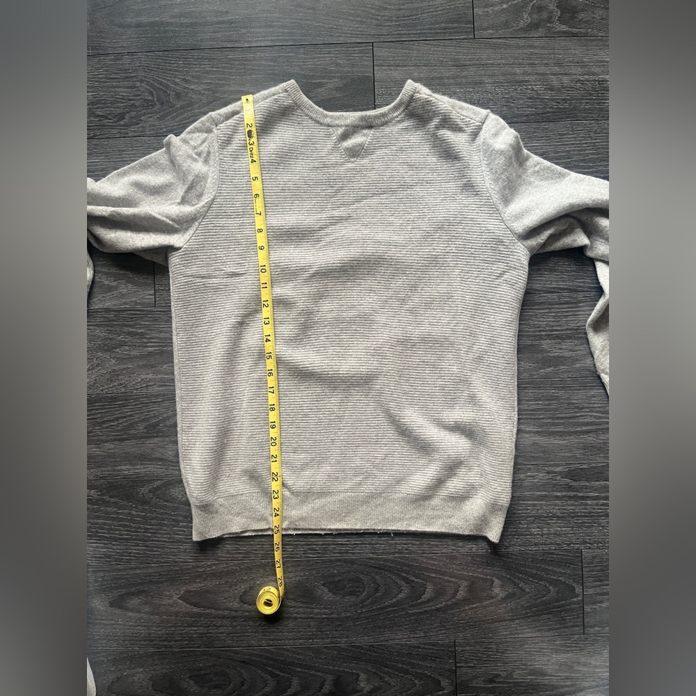 Men’s 2-ply 100% cashmere grey crewneck sweater - Picture 3 of 5